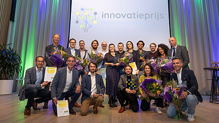 Groepsfoto met de winnaars van de Innovatiepijs 2023