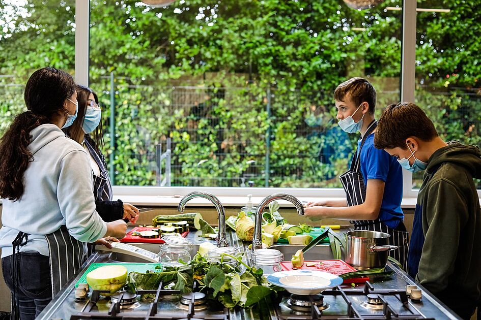 Krijger Geboorteplaats Nieuwheid VMBO-leerlingen van Het Perron in Veenendaal volgen masterclass  verspillingsvrij koken tijdens de Verspillingsvrije week | Regio Foodvalley