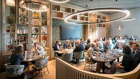 Diner met de genodigden in het nieuwe gebouw Omnia, op de campus van Wageningen University & Research