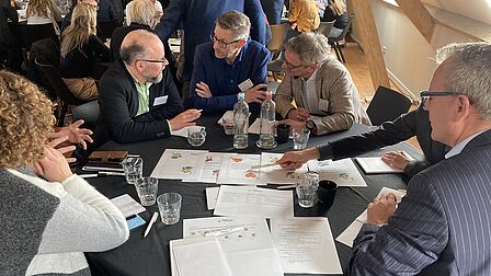 Werkconferentie Ruimte voor Economie_tafel 8 aan het werk