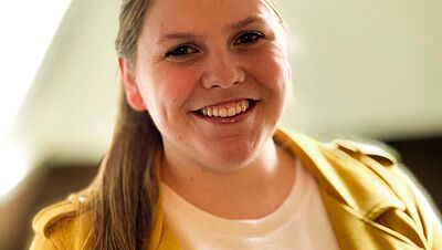 Portretfoto van Sanne van der Hoef, onderzoeker bij de CHE